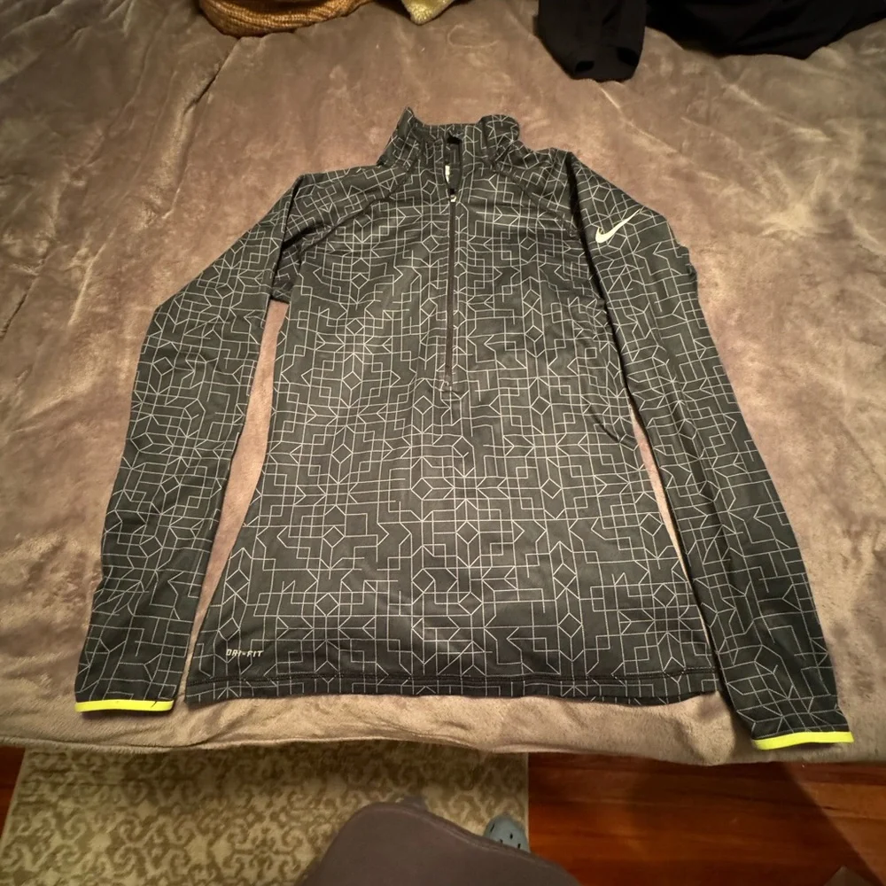 Nike Pro top women’s long sleeve half zip - Picture 7 of 7